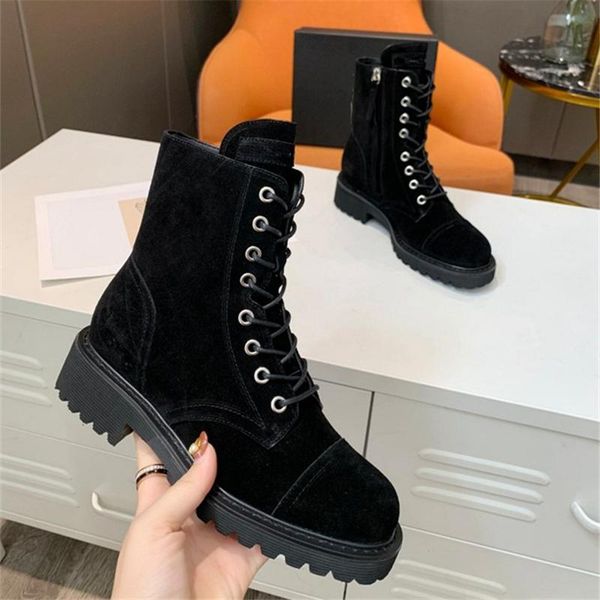 women's shoes, 8-hole laces, frosted nobuk leather boots, fashion round keep warm in winter boots, Black
women's shoes, 8-hole laces, frosted nobuk leather boots, fashion round keep warm in winter boots, Black