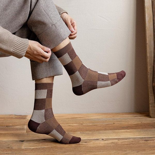 men's socks 2021 autumn winter combed cotton breathable men crew fashion plaid trendy casual comfortable, Black
men's socks 2021 autumn winter combed cotton breathable men crew fashion plaid trendy casual comfortable, Black