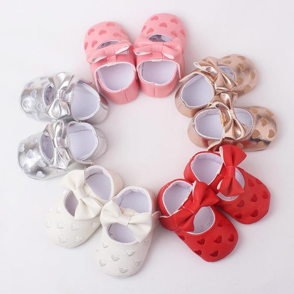 born baby girls walking shoes heart embroidery pu leather footwear soft-soled moccasins moccs spring 0-12 months first walkers
born baby girls walking shoes heart embroidery pu leather footwear soft-soled moccasins moccs spring 0-12 months first walkers