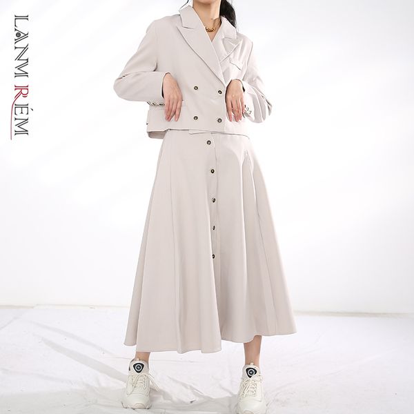 double breasted notched collar short jackets + high waist single button skirt two pieces set for famale tv480 210507, White
double breasted notched collar short jackets + high waist single button skirt two pieces set for famale tv480 210507, White