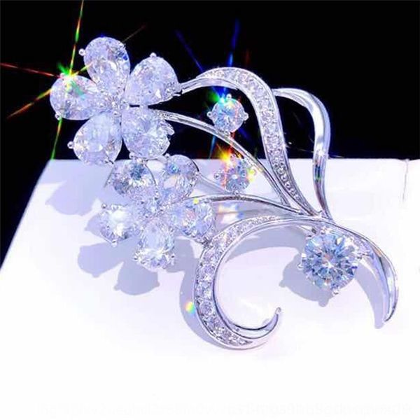 grvq fashion elegant micro inlaid zircon flower sweater beautiful pins suit women's brooch high brooches grade sweater accessories card, Gray
grvq fashion elegant micro inlaid zircon flower sweater beautiful pins suit women's brooch high brooches grade sweater accessories card, Gray