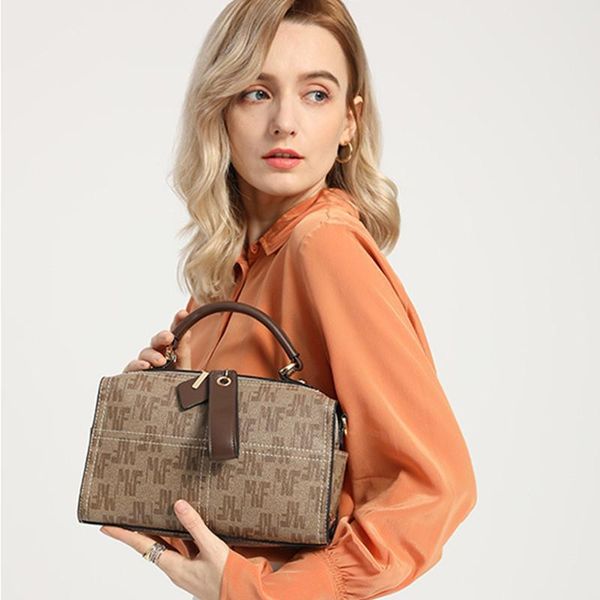 evening bags high-quality leather 2021 fashion all-match shoulder messenger bag ladies large-capacity tote purses and handbags sac
evening bags high-quality leather 2021 fashion all-match shoulder messenger bag ladies large-capacity tote purses and handbags sac