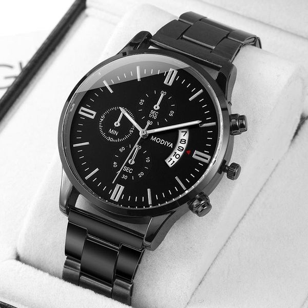 black alloy big dial mens watches steel belt three eyes calendar business wristwatches sport military watch, Slivery;brown
black alloy big dial mens watches steel belt three eyes calendar business wristwatches sport military watch, Slivery;brown