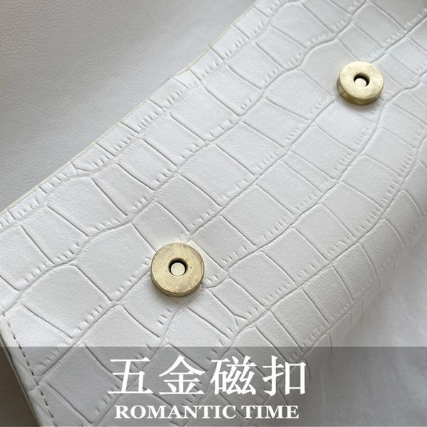handbag women luxurys designers bags 2021 crossbody bag hbp #4824 versatile ladiepurse louisbags_18 zhouzhoubao123
handbag women luxurys designers bags 2021 crossbody bag hbp #4824 versatile ladiepurse louisbags_18 zhouzhoubao123