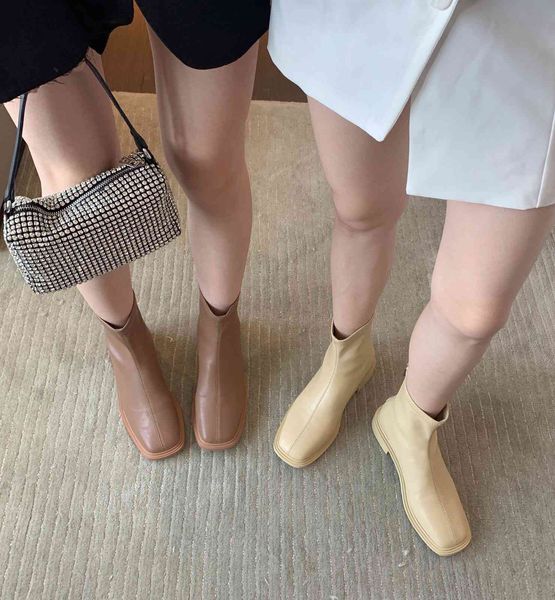 2021 winter square toe short korean elastic fashion flat bottomed thick heel women's socks bare boots back, Black
2021 winter square toe short korean elastic fashion flat bottomed thick heel women's socks bare boots back, Black