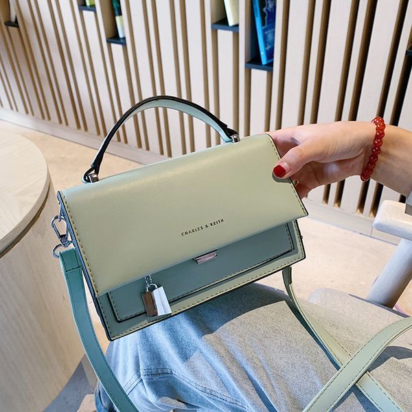 2021 new good pu korean compartment female bag messenger version ins of quality shoulder small temperament fragrance single han medvd
2021 new good pu korean compartment female bag messenger version ins of quality shoulder small temperament fragrance single han medvd