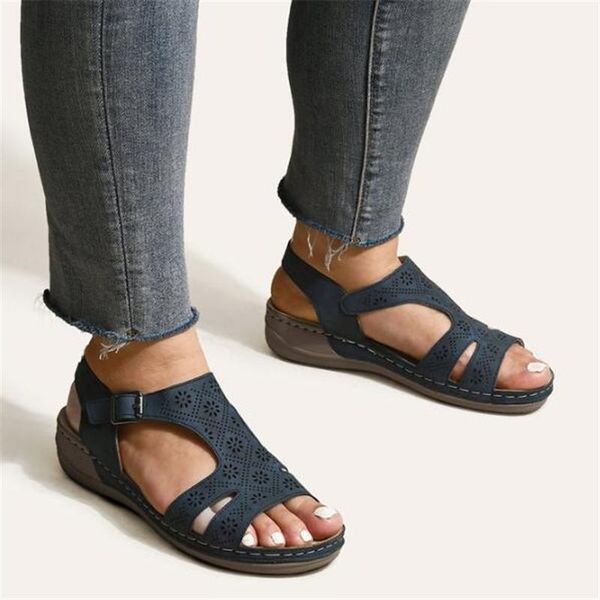 slippers retro large size platform women's2021 summer slope with light women sandals fashion casual womens shoes beach, Black
slippers retro large size platform women's2021 summer slope with light women sandals fashion casual womens shoes beach, Black