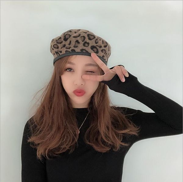 autumn and winter ladies woolen personality leopard berets hats caps gsbl008 fashion simple retro elegant painter all-match octagonal hat, Blue;gray
autumn and winter ladies woolen personality leopard berets hats caps gsbl008 fashion simple retro elegant painter all-match octagonal hat, Blue;gray