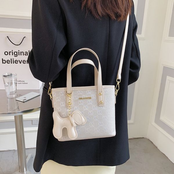 handbag printed women's autumn new handbag fashion messenger tote bag 
handbag printed women's autumn new handbag fashion messenger tote bag
