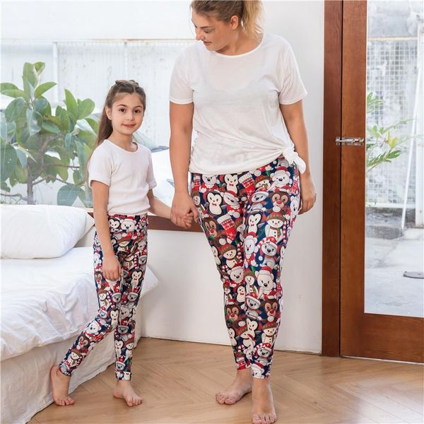 women's leggings mommy daughter cartoon christmas 2021, Black 
women's leggings mommy daughter cartoon christmas 2021, Black