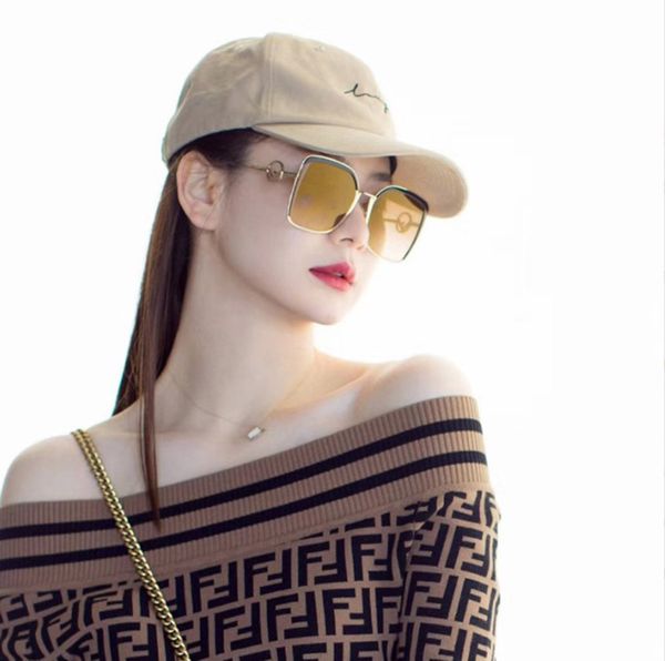 retro big square frame street swomen sunglasses ins trendy personality sun protection uv400 ladies outdoor sport travelling driving dressing, White;black
retro big square frame street swomen sunglasses ins trendy personality sun protection uv400 ladies outdoor sport travelling driving dressing, White;black