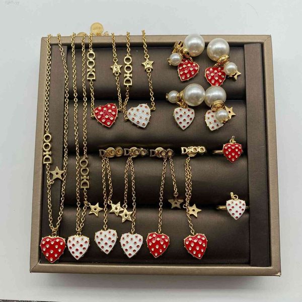 luxury designer fashion necklace dijia / d's tanabata valentine's day strawberry wave point bracelet set love pearl star earrings, Red;brown
luxury designer fashion necklace dijia / d's tanabata valentine's day strawberry wave point bracelet set love pearl star earrings, Red;brown