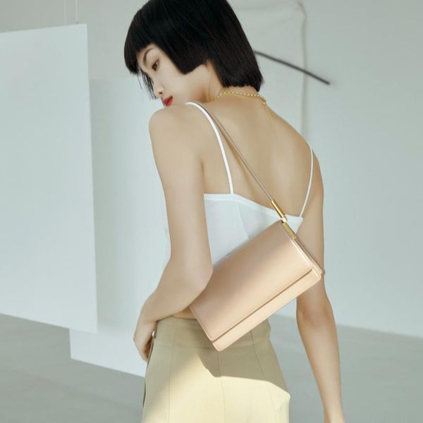 evening bags 2021 summer versatile leather women's bag temperament trend armpit retro one shoulder handbag fashion simple style
evening bags 2021 summer versatile leather women's bag temperament trend armpit retro one shoulder handbag fashion simple style