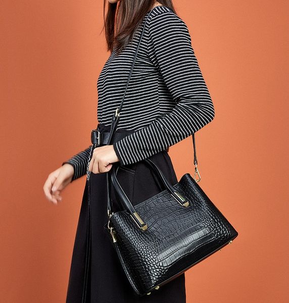 fashion womens totes bags crocodile pattern layer handbag tide temperament hand carry all-match leather shoulder bag
fashion womens totes bags crocodile pattern layer handbag tide temperament hand carry all-match leather shoulder bag