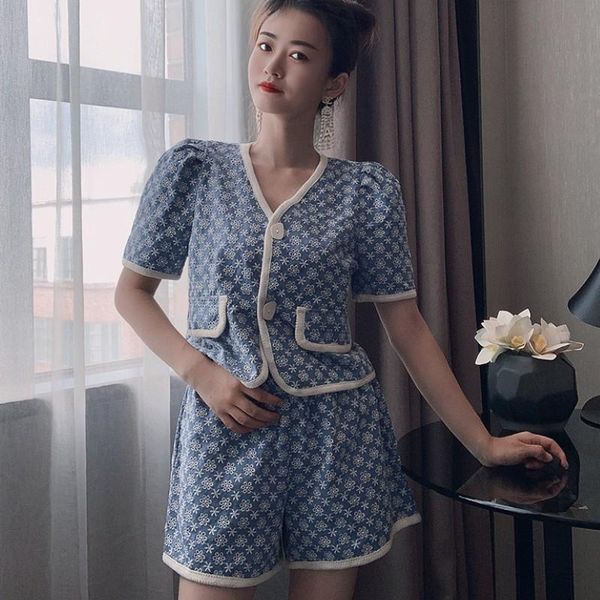 women's tracksuits 2021 elegant flower embroidery suit korea women puff sleeve hollow out shirt + wide leg shorts fashion summer two pi, Gray
women's tracksuits 2021 elegant flower embroidery suit korea women puff sleeve hollow out shirt + wide leg shorts fashion summer two pi, Gray