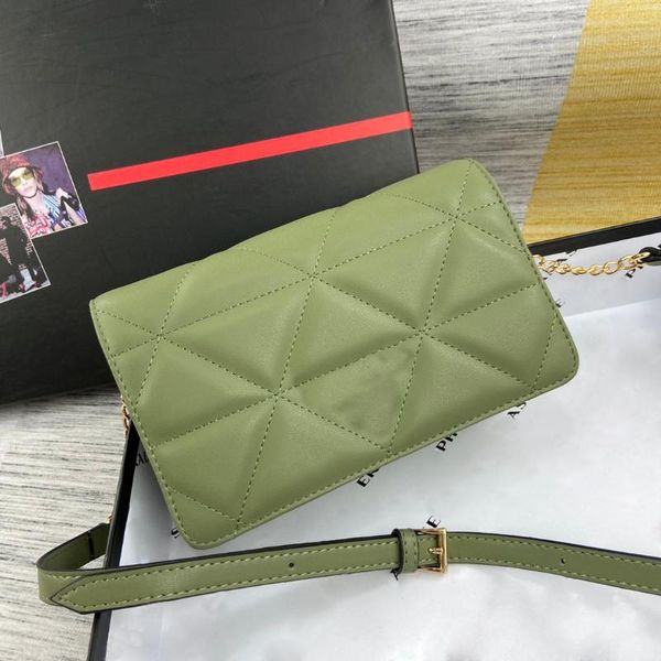 duffel bags 2021 latest women's messenger bag adjustable chain shoulder strap leather diamond
duffel bags 2021 latest women's messenger bag adjustable chain shoulder strap leather diamond