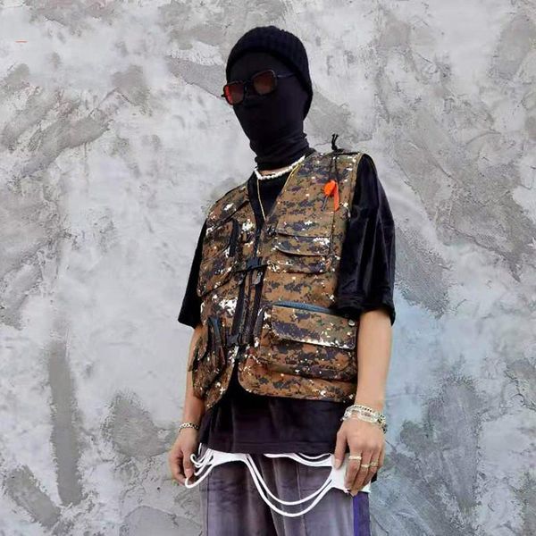 men's vests men clothing 2021 outdoor multi-pocket camouflage tactical vest tide brand detachable hip-hop rap loose function, Black;white
men's vests men clothing 2021 outdoor multi-pocket camouflage tactical vest tide brand detachable hip-hop rap loose function, Black;white