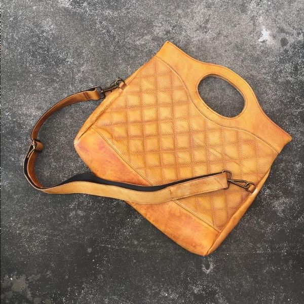 wipe clearance small fragrant color lingge messenger cowhide handbag female special bag retro wind genuine leather naava
wipe clearance small fragrant color lingge messenger cowhide handbag female special bag retro wind genuine leather naava
