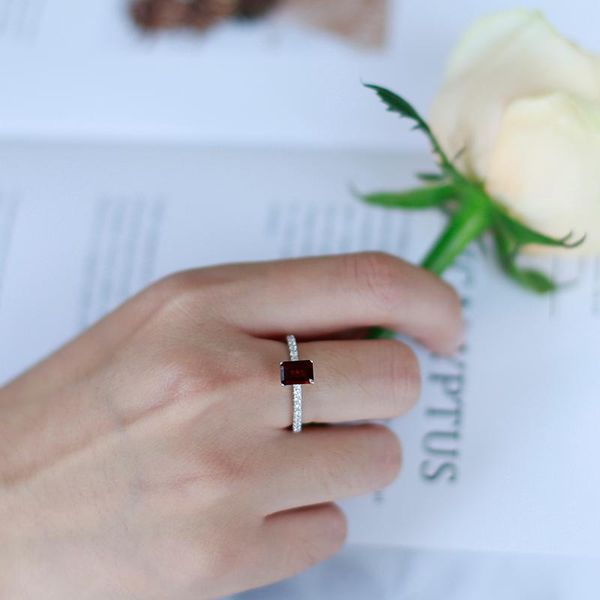 cluster rings gem's ballet 1.31ct rectangle natural red garnet 925 sterling silver gemstone wedding engagement for women fine jewelry, Golden;silver
cluster rings gem's ballet 1.31ct rectangle natural red garnet 925 sterling silver gemstone wedding engagement for women fine jewelry, Golden;silver