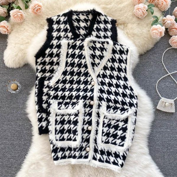 women's vests women houndstooth v-neck vest elegant faux waistcoat autumn winter sleeveless single breasted jacket with pockets, Black;white
women's vests women houndstooth v-neck vest elegant faux waistcoat autumn winter sleeveless single breasted jacket with pockets, Black;white
