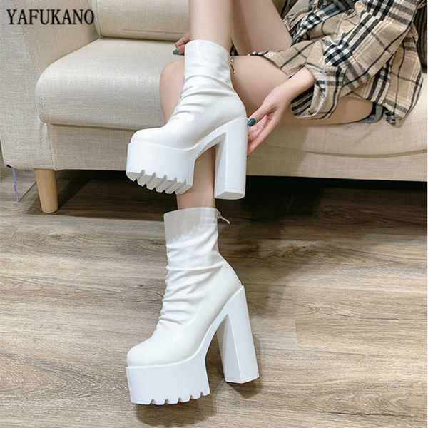 15cm super high heels martin boots 2020 new square heel platform women ankle boots white pleated back zipper short boots y0914, Black
15cm super high heels martin boots 2020 new square heel platform women ankle boots white pleated back zipper short boots y0914, Black