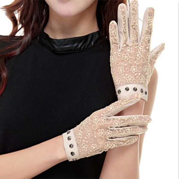 five fingers gloves women' genuine sheepskin leather lace mittens spring female elegant ruffle rivet high-end s2160, Blue;gray
five fingers gloves women' genuine sheepskin leather lace mittens spring female elegant ruffle rivet high-end s2160, Blue;gray
