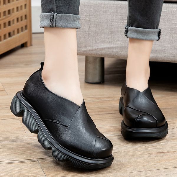 2021 spring new vintage leather low-thickened beef tendon soft bottom pumps round head leisure breathable slip on womens shoes, Black
2021 spring new vintage leather low-thickened beef tendon soft bottom pumps round head leisure breathable slip on womens shoes, Black