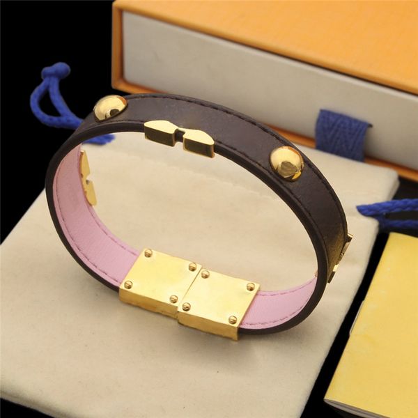 fashion 3 colors classic pu leather bracelet with metal leaf in gift retail box brown red pink sl07, Golden;silver
fashion 3 colors classic pu leather bracelet with metal leaf in gift retail box brown red pink sl07, Golden;silver