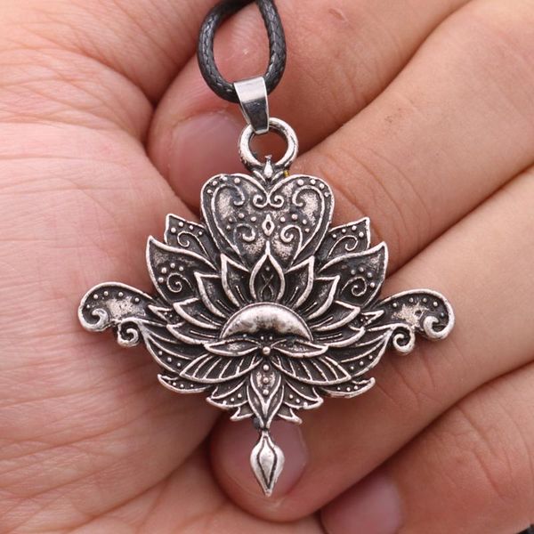 pendant necklaces vintage mandala metal necklace in the shape of ancient yoga flower amulet geometric religious viking wicca 2021, Silver
pendant necklaces vintage mandala metal necklace in the shape of ancient yoga flower amulet geometric religious viking wicca 2021, Silver