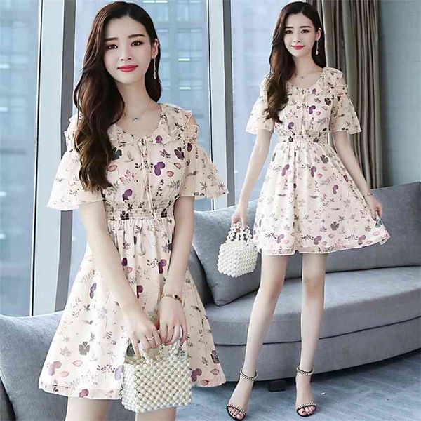 plus size summer vintage floral chiffon sundress korean elegant women mini dresses party short sleeve beach vestidos 210528, Black;gray
plus size summer vintage floral chiffon sundress korean elegant women mini dresses party short sleeve beach vestidos 210528, Black;gray