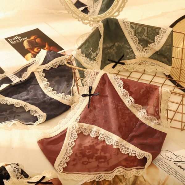 lace hollowed out underwear women's pure cotton bottom middle waist breathable style girls' briefs, Black;pink
lace hollowed out underwear women's pure cotton bottom middle waist breathable style girls' briefs, Black;pink
