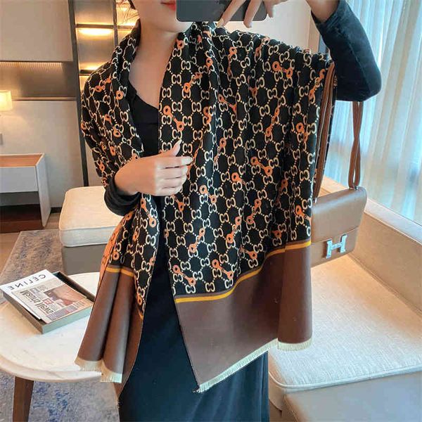 2021 new women's and thick imitation cashmere bib four season shawl double-sided two-color long scarf, Blue;gray
2021 new women's and thick imitation cashmere bib four season shawl double-sided two-color long scarf, Blue;gray