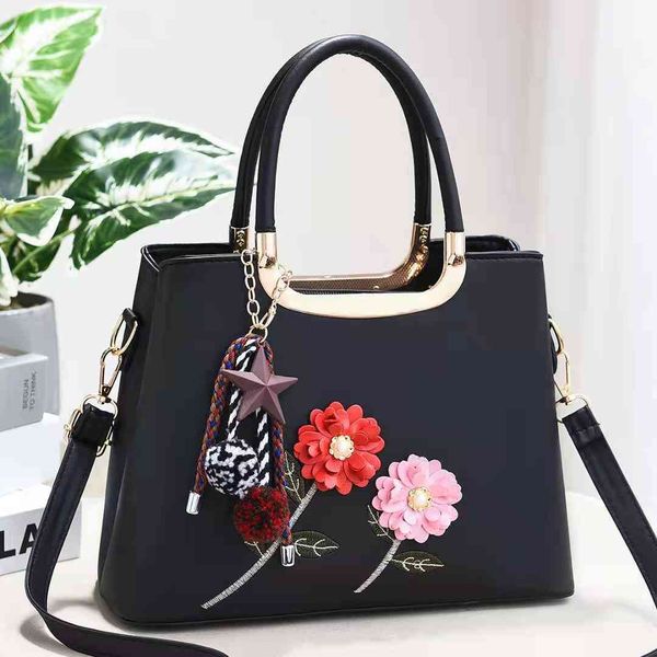 bag women's 2021 fashion solid color three dimensional embroidery handbag single shoulder bag, Black;red
bag women's 2021 fashion solid color three dimensional embroidery handbag single shoulder bag, Black;red