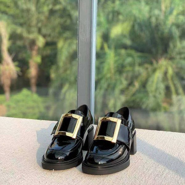 thick heel soled sho 2021 high-heeled leather round head square buckle versatile lok fu metal one foot
thick heel soled sho 2021 high-heeled leather round head square buckle versatile lok fu metal one foot