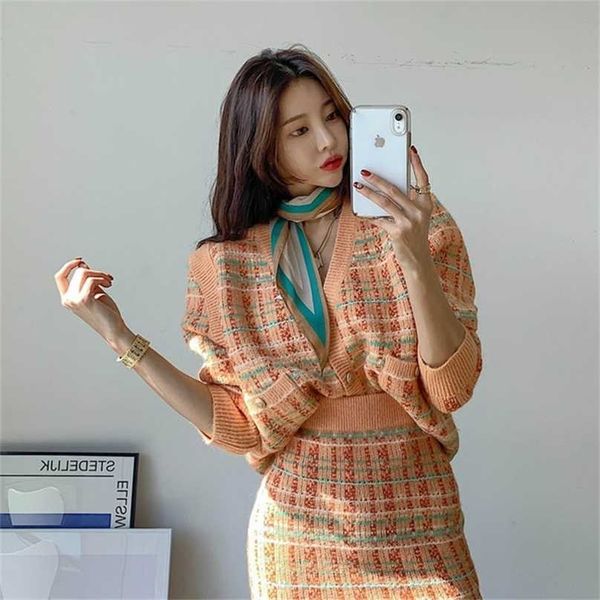 autumn winter women set sweater fashion loose plaid knitting cardigans+skirt female set ensemble femme 2 pices 211106, White
autumn winter women set sweater fashion loose plaid knitting cardigans+skirt female set ensemble femme 2 pices 211106, White