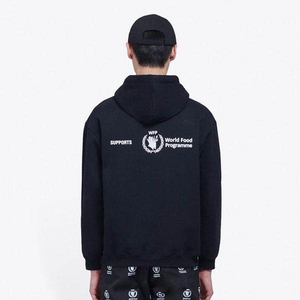 20fw letters printed hoodies wfp hooded sweatshirts fashion men women couple street casual world food programme pullover y09, Black
20fw letters printed hoodies wfp hooded sweatshirts fashion men women couple street casual world food programme pullover y09, Black