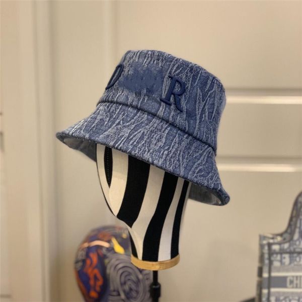 2021 oblique designers bucket hat women hats and caps patchwork washed denim bucket hat solid wide brim cotton beach two-sided fishing cap, Blue;gray
2021 oblique designers bucket hat women hats and caps patchwork washed denim bucket hat solid wide brim cotton beach two-sided fishing cap, Blue;gray