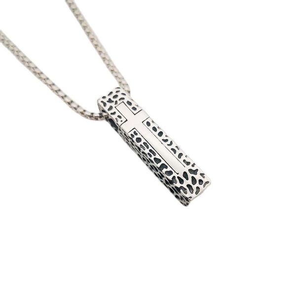 pendant necklaces 2021 ss vintage silver cross square pillar necklace titanium steel fashion hiphop jewelry for men
pendant necklaces 2021 ss vintage silver cross square pillar necklace titanium steel fashion hiphop jewelry for men
