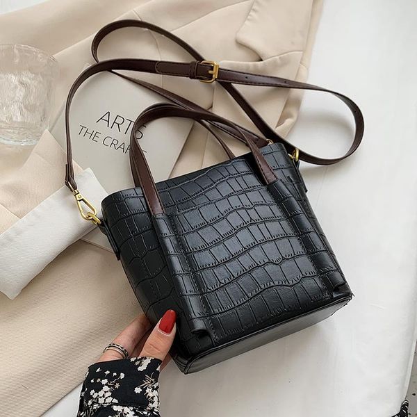 evening bags retro stone pattern brand designer pu leather crossbody for women 2021 fashion shoulder purses lady luxury handbags totes
evening bags retro stone pattern brand designer pu leather crossbody for women 2021 fashion shoulder purses lady luxury handbags totes