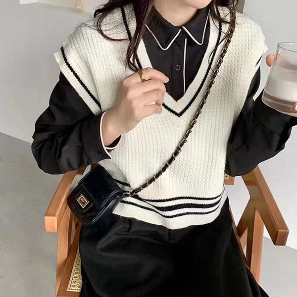 women's vests 2021 fashion striped sweater vest women autumn winter japanese preppy style knitted for sleeveless jacket gilet femme, Black;white
women's vests 2021 fashion striped sweater vest women autumn winter japanese preppy style knitted for sleeveless jacket gilet femme, Black;white