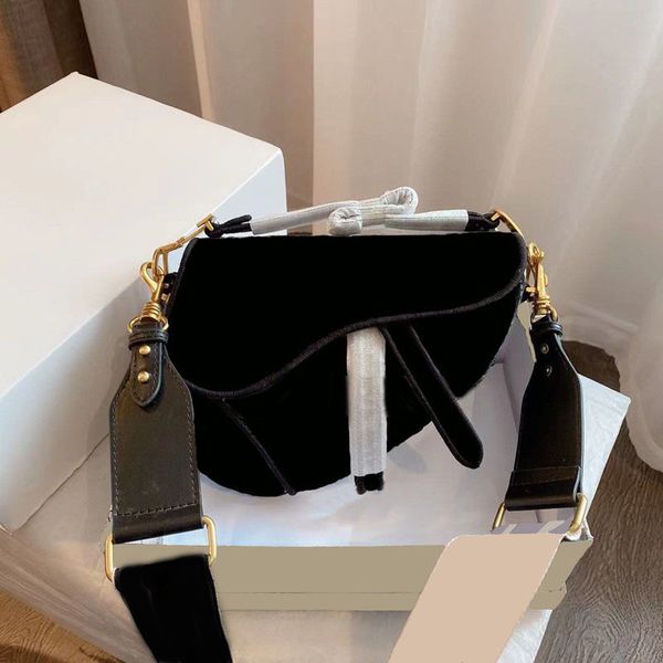 2021 fashion shoulder bag high-quality handbags outdoor travel shopping classic selling ladies wallets luxury brand-name design high-end mes
2021 fashion shoulder bag high-quality handbags outdoor travel shopping classic selling ladies wallets luxury brand-name design high-end mes