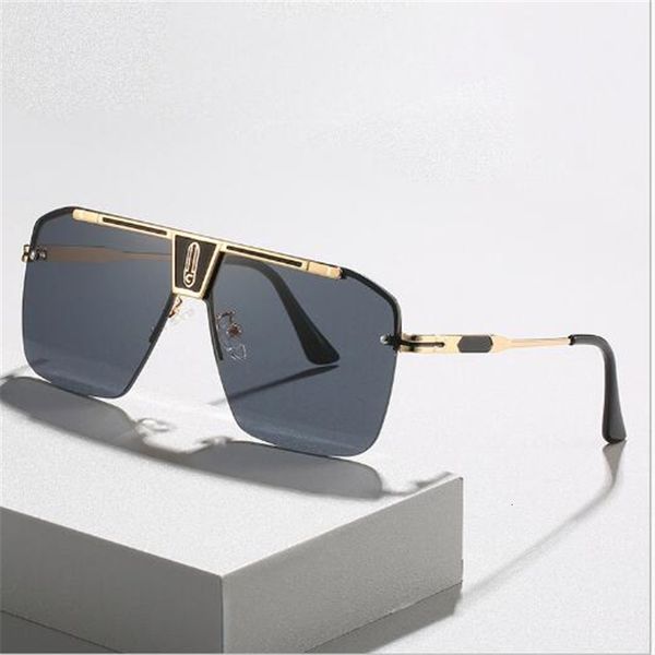 designer sunglasses modern one piece lens retro fashion visor mirror man woman outdoor casual glasses, White;black
designer sunglasses modern one piece lens retro fashion visor mirror man woman outdoor casual glasses, White;black