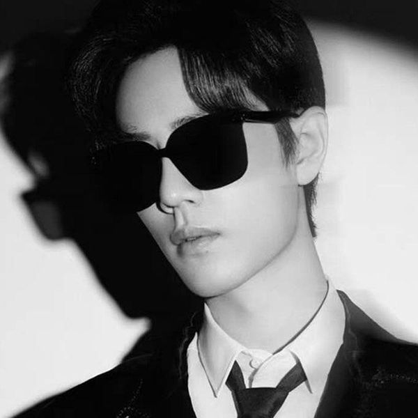 sunglasses xcyc men women retro fashion trend sun glasses driving polarized lens high-end temperament uv400 a18, White;black
sunglasses xcyc men women retro fashion trend sun glasses driving polarized lens high-end temperament uv400 a18, White;black