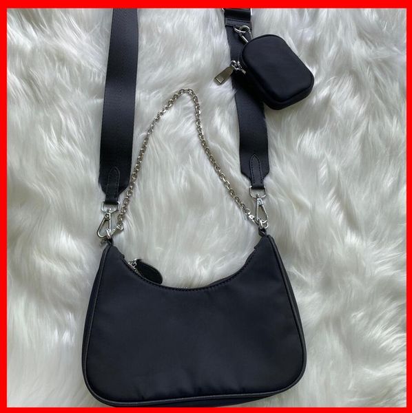 korean fashion handbag, simple and stylish one-shoulder messenger bag
korean fashion handbag, simple and stylish one-shoulder messenger bag