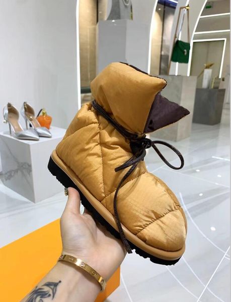pillow comfort ankle boot 2021 designer luxury women winter snow nylon boots size 35-40, Black
pillow comfort ankle boot 2021 designer luxury women winter snow nylon boots size 35-40, Black
