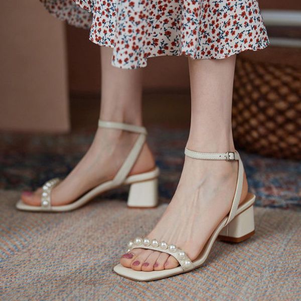sandals 2021 woman women pumps genuine leather summer pearl peep toe square high heeled wedding shoes, Black
sandals 2021 woman women pumps genuine leather summer pearl peep toe square high heeled wedding shoes, Black