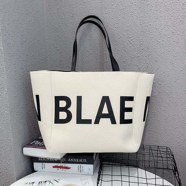 evening bags canvas women totes 2021 fashion all match larger capacity letter prints one shoulder ladies designer handbags sac luxe
evening bags canvas women totes 2021 fashion all match larger capacity letter prints one shoulder ladies designer handbags sac luxe