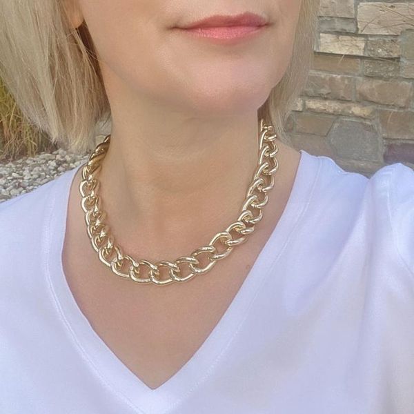 chains 2021 fashion women's large necklace twisted gold thick lock party jewelry, Silver
chains 2021 fashion women's large necklace twisted gold thick lock party jewelry, Silver