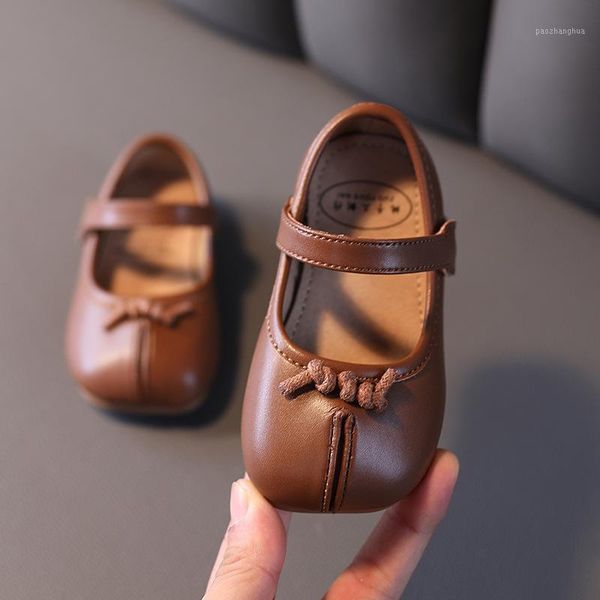 flat shoes spring and autumn baby girls single leather infant toddler first walkers children' flats brown black color1, Black;grey
flat shoes spring and autumn baby girls single leather infant toddler first walkers children' flats brown black color1, Black;grey