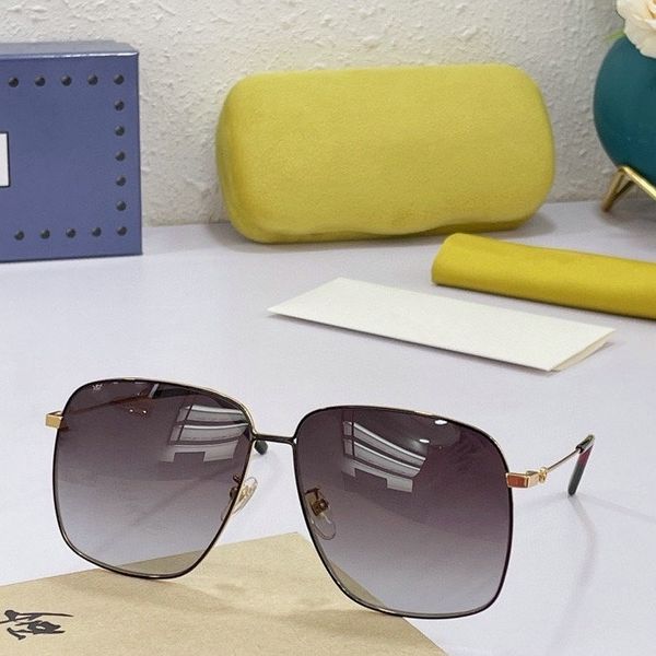 2021 women men fashion sunglasses black gold metal frame purple glasses available with box, White;black
2021 women men fashion sunglasses black gold metal frame purple glasses available with box, White;black